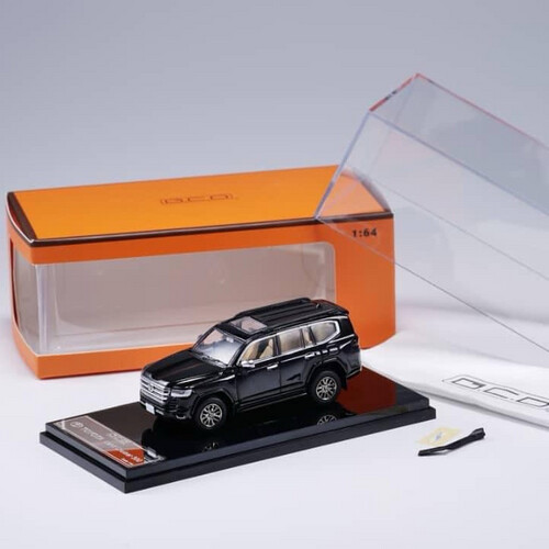 G.C.D Toyota Land Cruiser LC300 (black)
