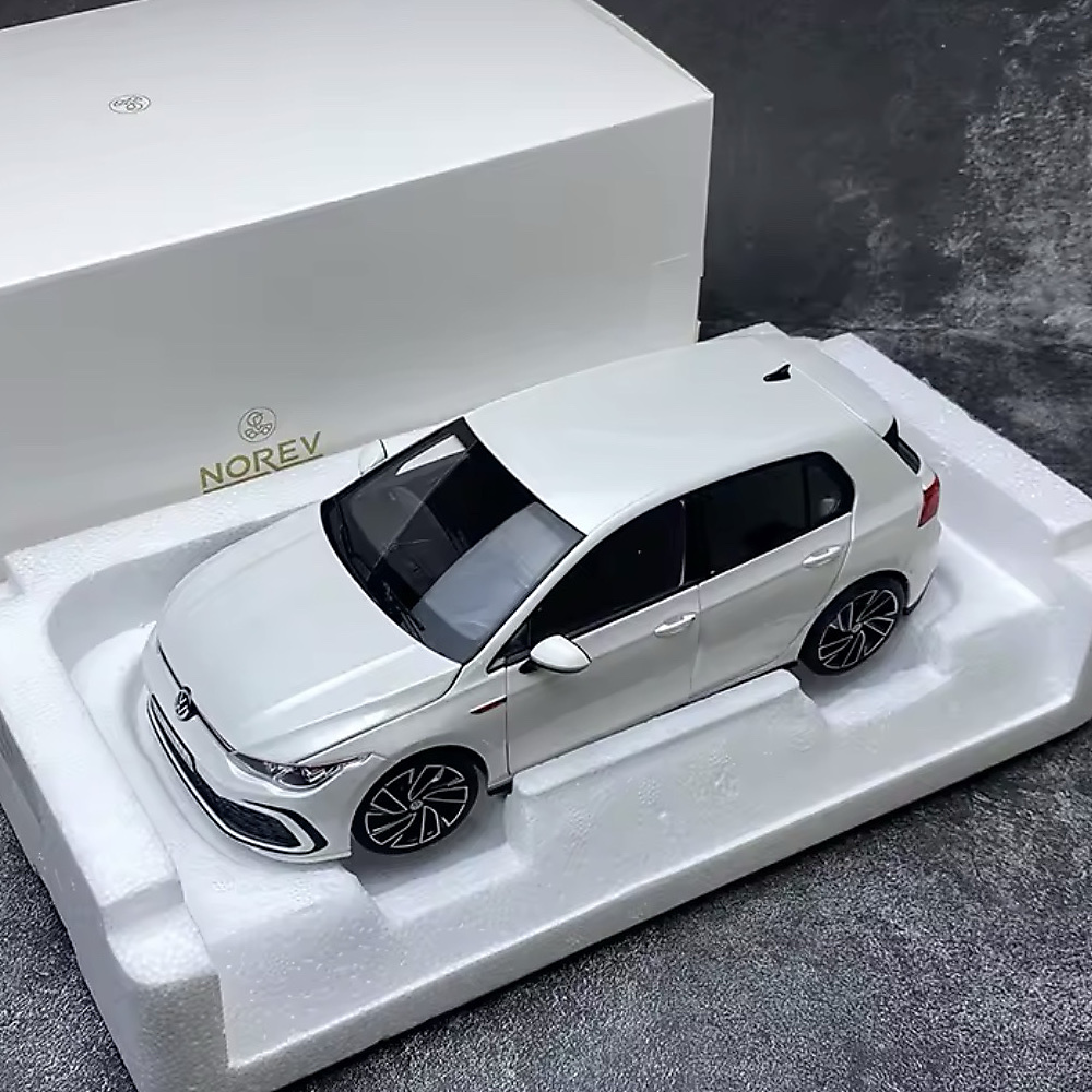NOREV diecast model 1:18 2021 Golf GTI