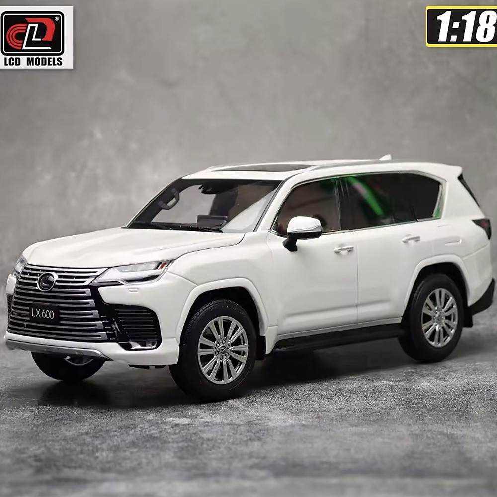 LCD 1:18 Lexus LX600 alloy model