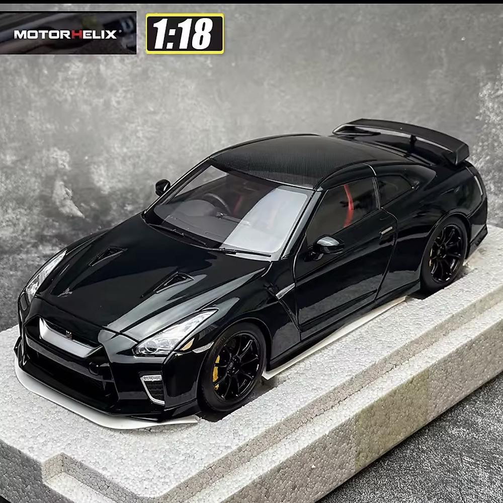 Motorhelix 1:18 Nissan R35 Track Edition Engineered By NISMO T-Spec 2022