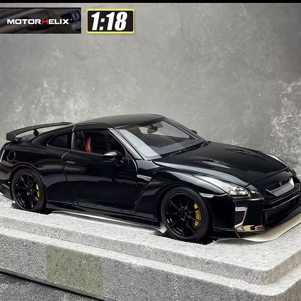 Motorhelix 1:18 Nissan R35 Track Edition Engineered By NISMO T-Spec 2022