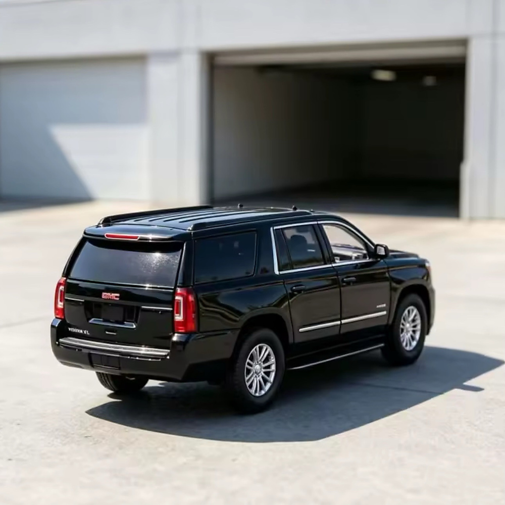 596 Model 1:64 GMC Yukon XL