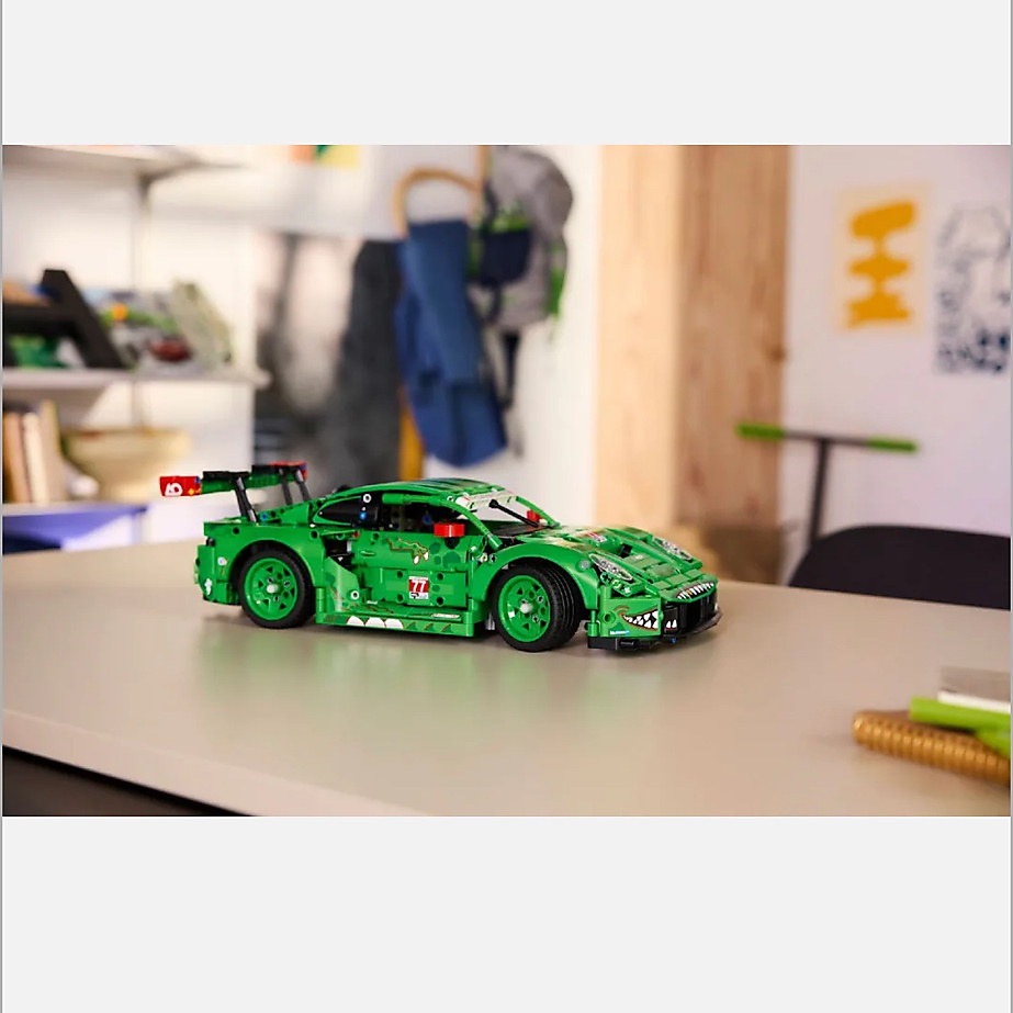 LEGO® Technic™ Porsche 911 GT3 R REXY AO Racing – 42224