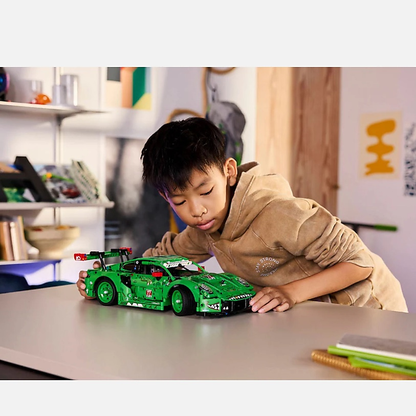 LEGO® Technic™ Porsche 911 GT3 R REXY AO Racing – 42224