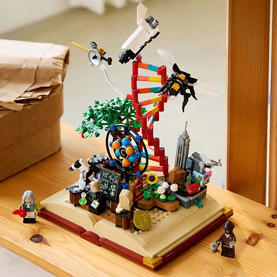 LEGO® Ideas The Evolution of STEM – 21355