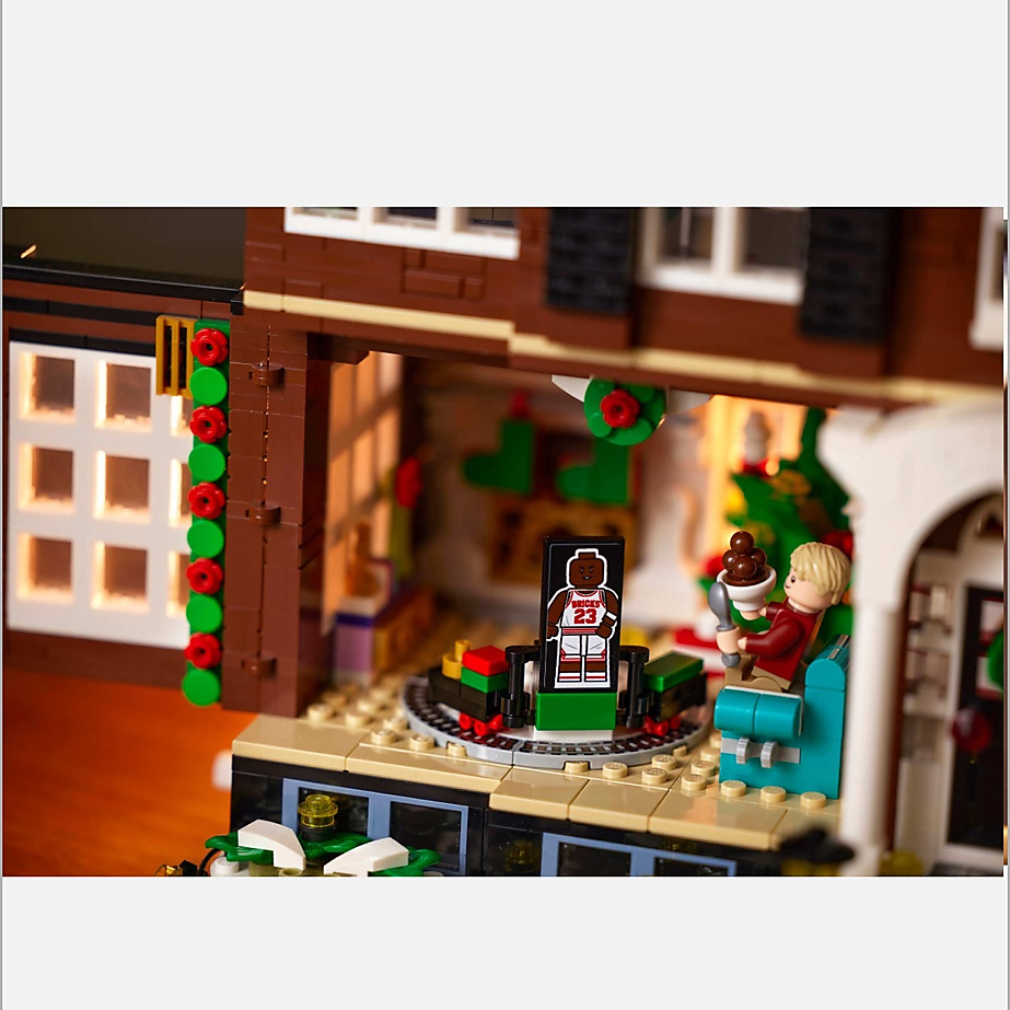 LEGO® Ideas Home Alone