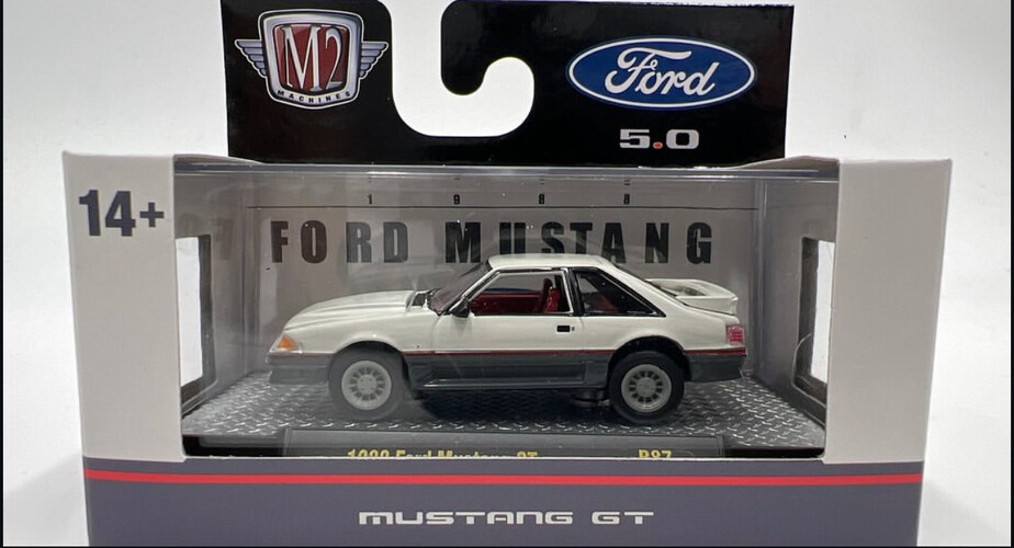 M2 Machines R87 1988 Ford Mustang GT(white)