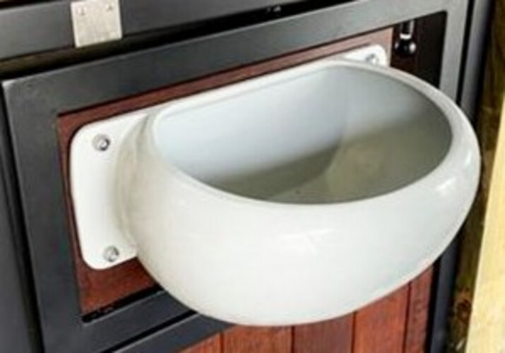 Horse Stall Aluminum Feeder – 13 L