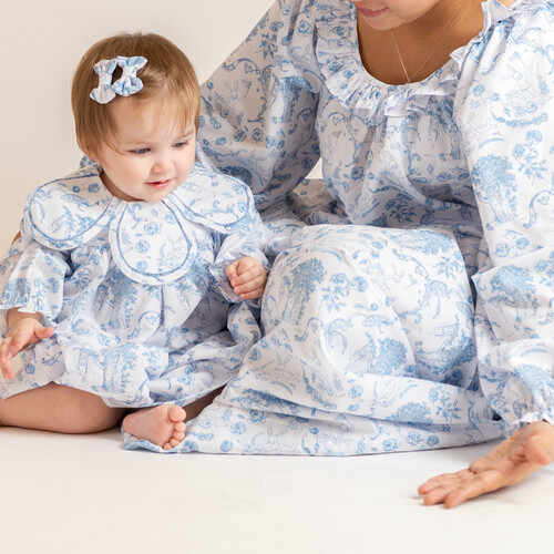 Girls Dress with 2 Hair Clips Shape 1