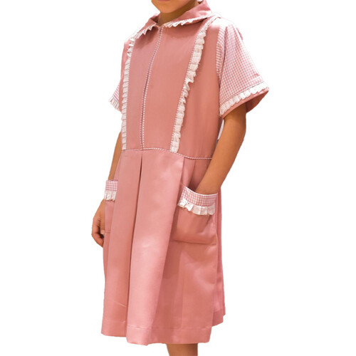 Sara uniform