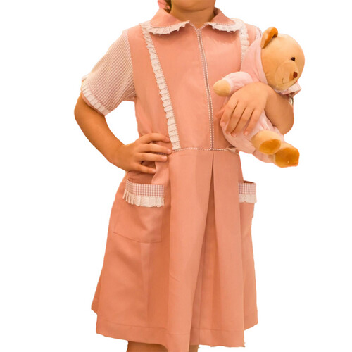 Sara uniform