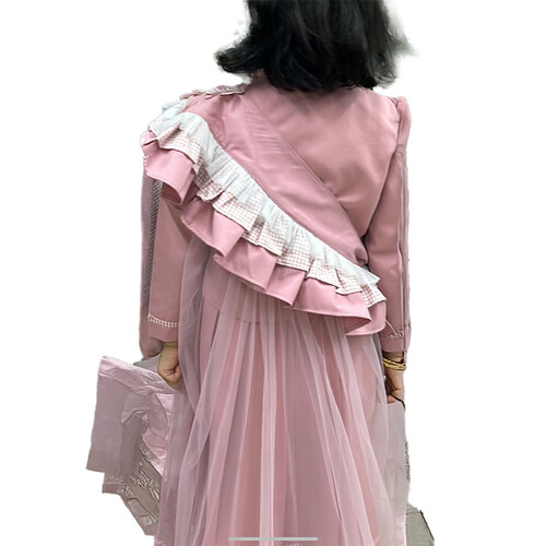 The shawl of Princess Amina's excellence
