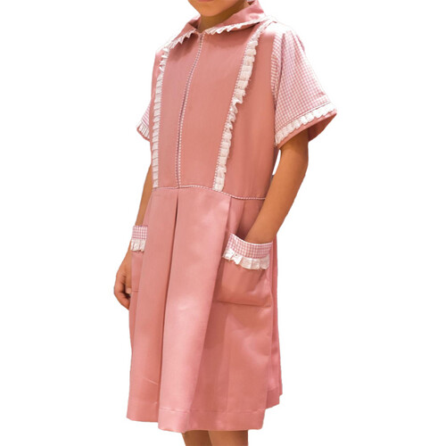 Sara uniform