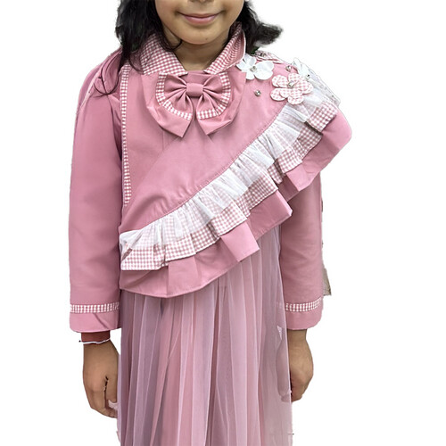 The shawl of Princess Amina's excellence