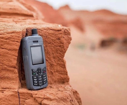 Thuraya XT-LITE