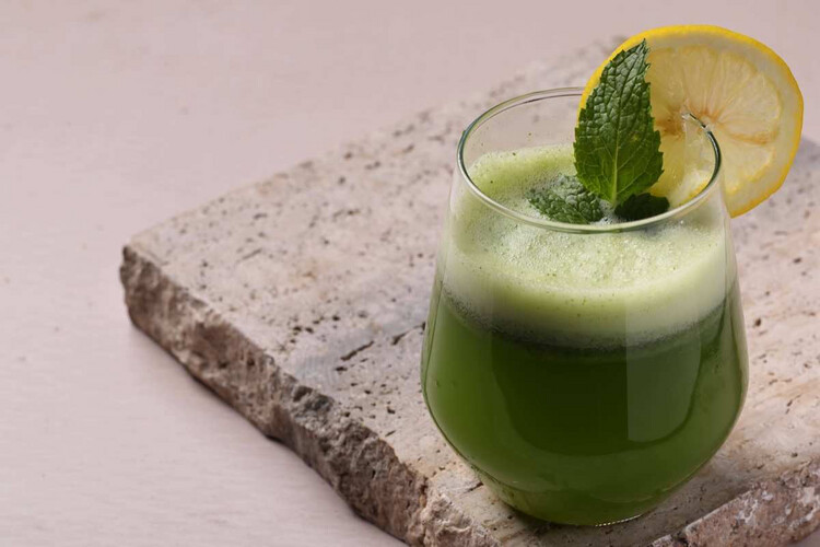 Lemon mint juice