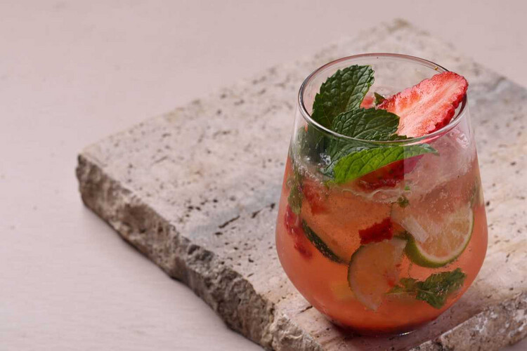 Strawberry mojito