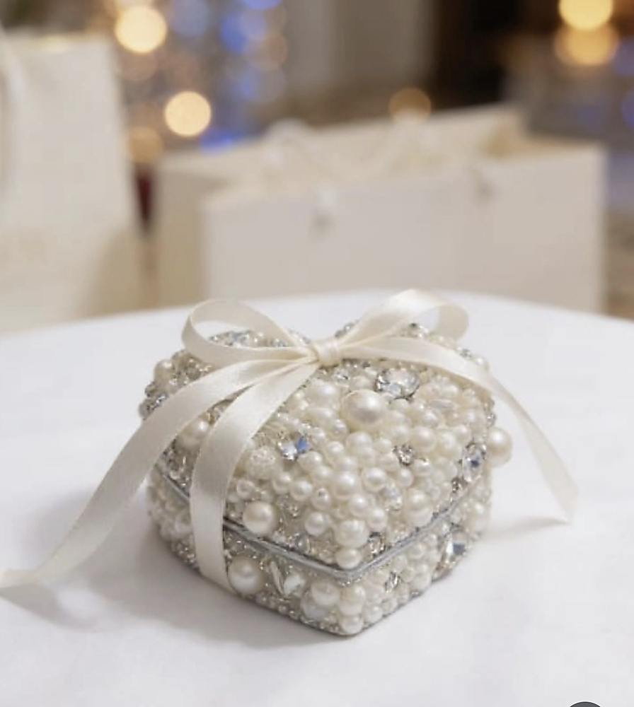 Heart pearl box