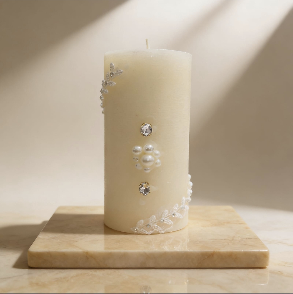 Pearl fictorian candle