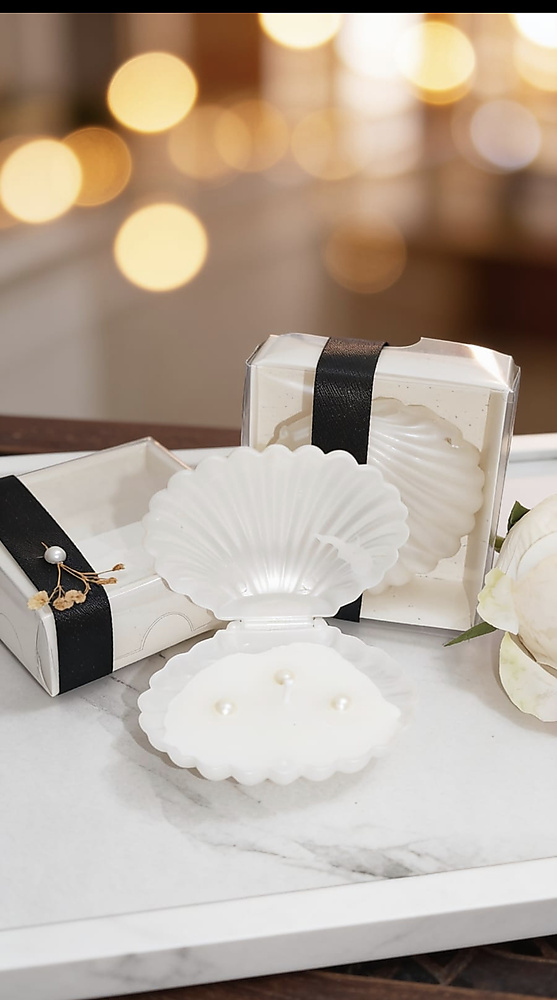 Pearl shell candle