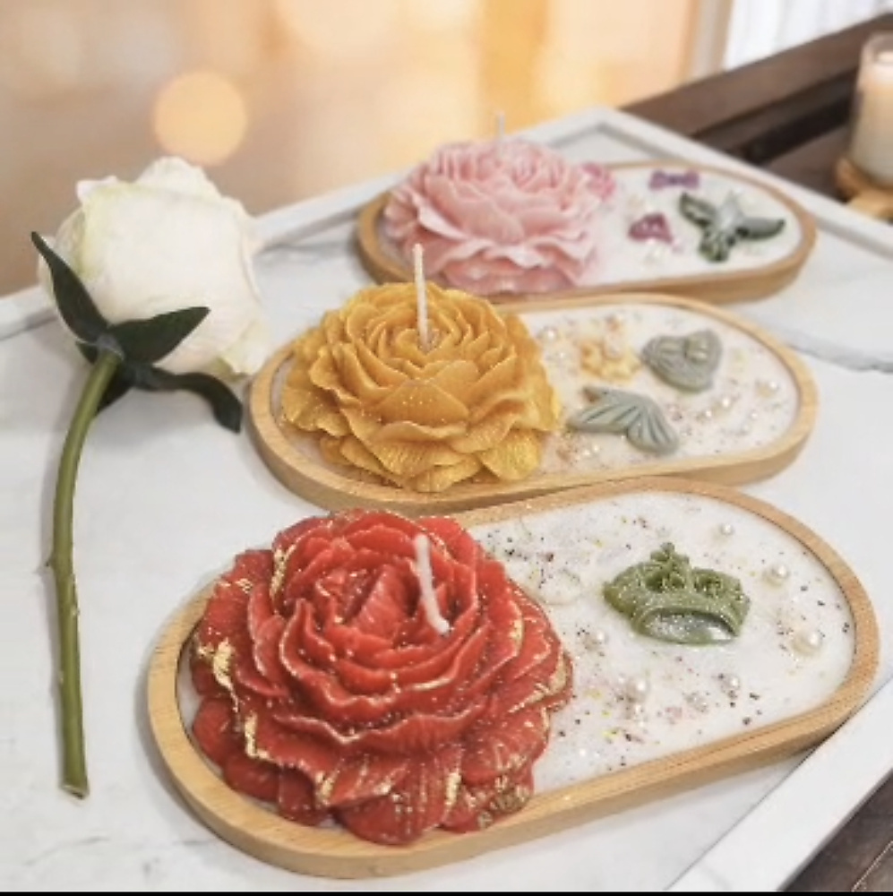 Wooden flower plate