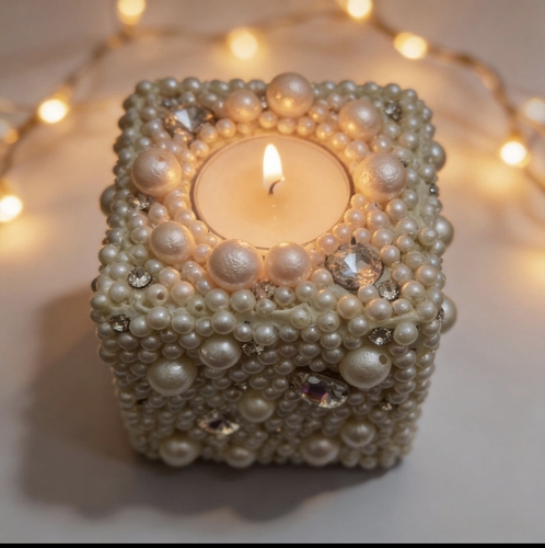 Crystal pearl stand