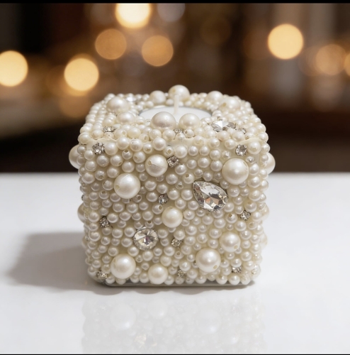 Crystal pearl stand