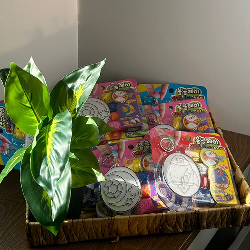 Greening Day Giveaways – Medal