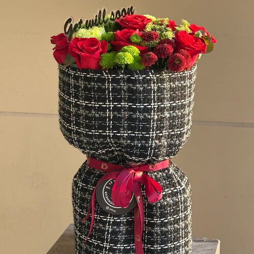 Bouquet with topper