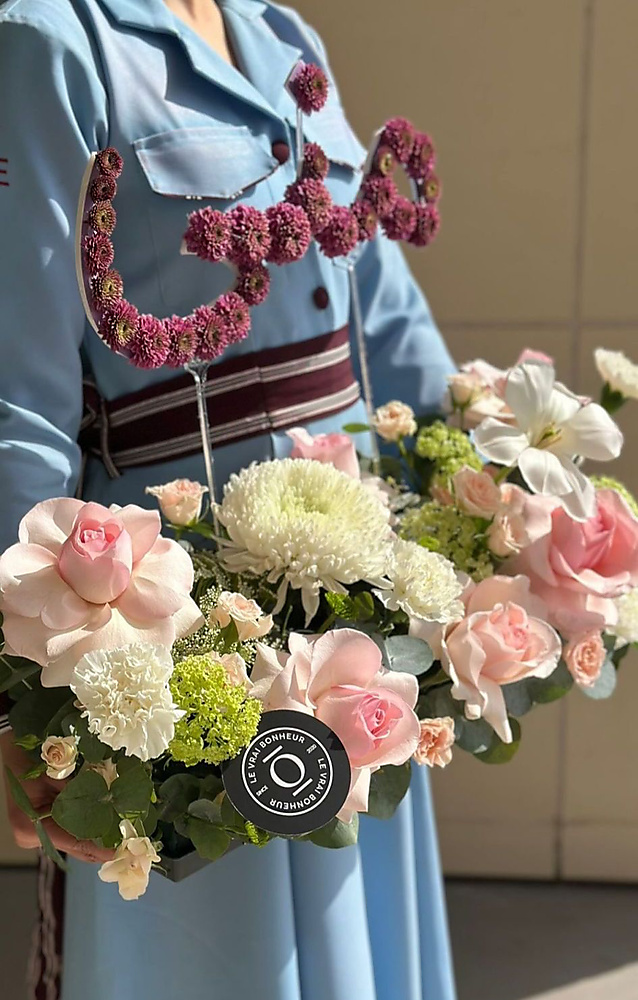 Flower arrangement