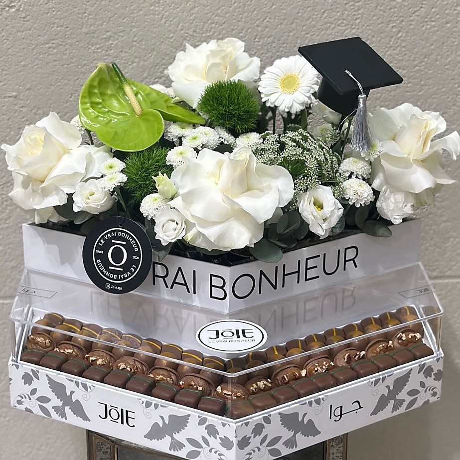 Diamond tray with Graduation Cap